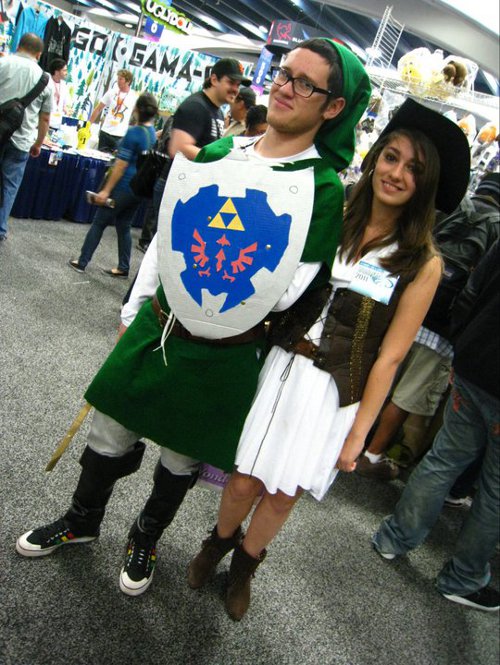 Link & Zelda cosplay at Sci-Fi World – GEEKY GALS