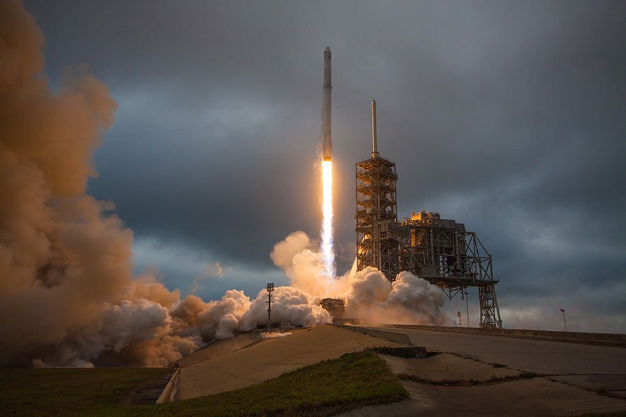 SpaceX Falcon 9 Dragon Launch