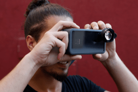 The OKO smartphone viewfinder promises to help you take a better photo