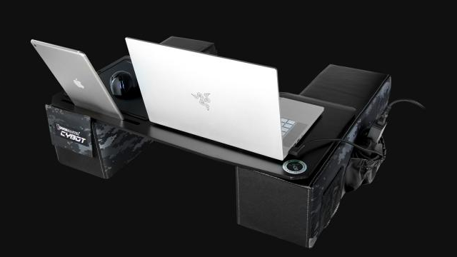 COUCHMASTER Cycon – The ultimate Couch-Gaming solution !