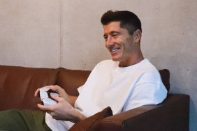 Bayern Munich Robert Lewandowski PS5 Instagram couch