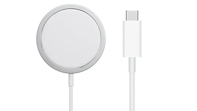 Apple iPhone 12 MagSafe wireless USB-C power adapter