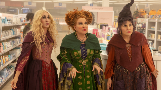 hocus pocus 2 release time on disney plus