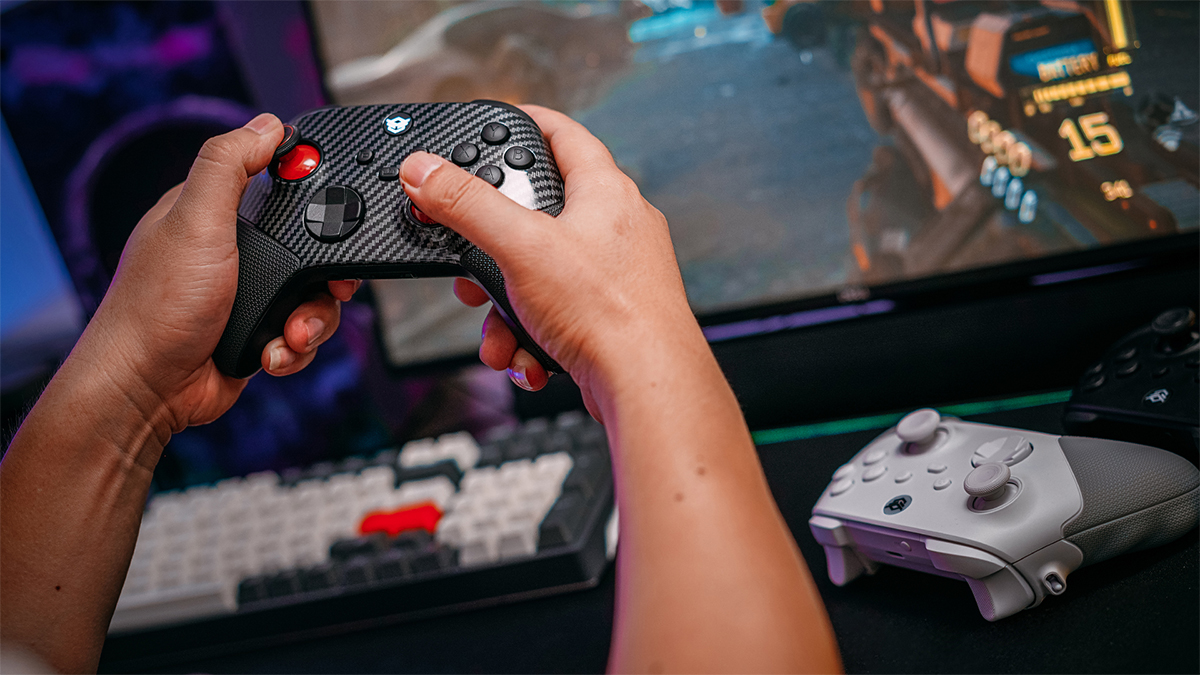 OverTake on X: A Gamepad with a WHEEL?! 🤨 This controller