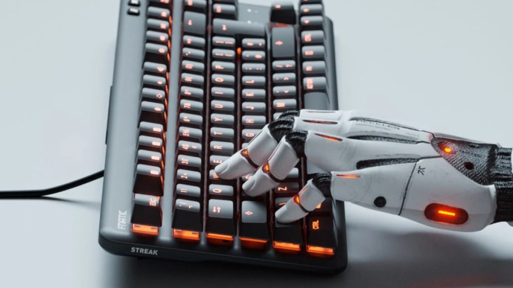 Fnatic MiniStreak Silent Edition Review