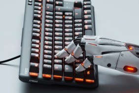 Fnatic MiniStreak Silent Edition Review