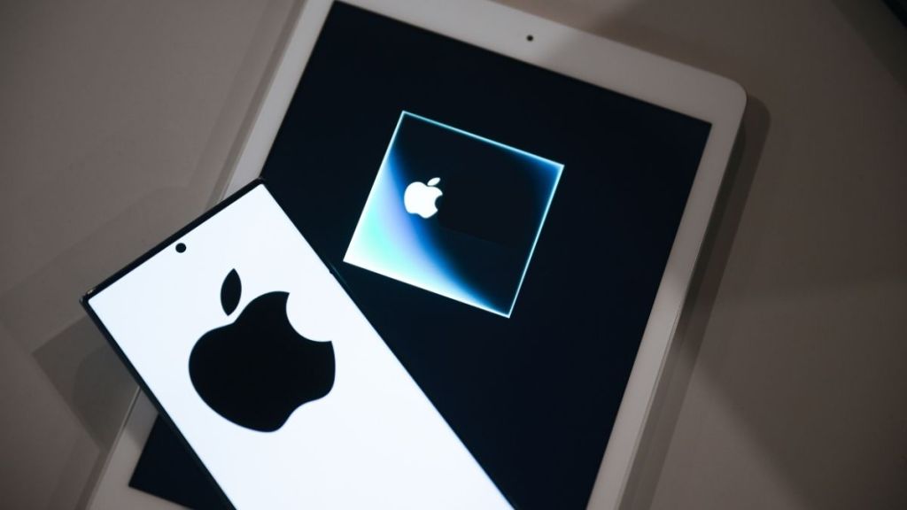 Apple Class-Action May Award Users $2 Billion