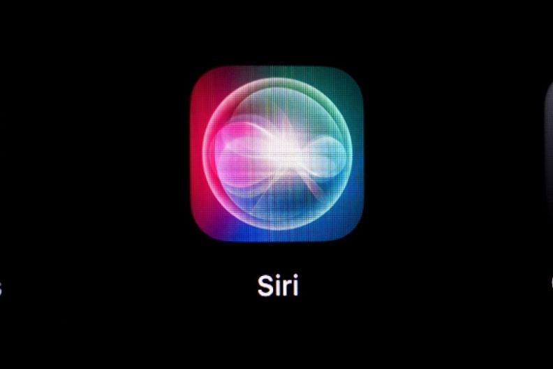 Apple Reportedly Turns to Google for Help With Siri