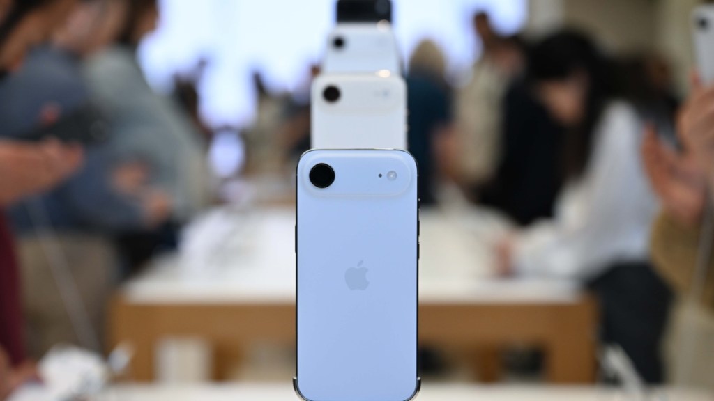 Apple Set to Delay iPhone Air 2 Release — Report