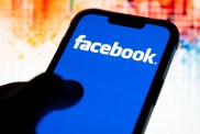 Facebook Tests Charging Users for Link Sharing Posts