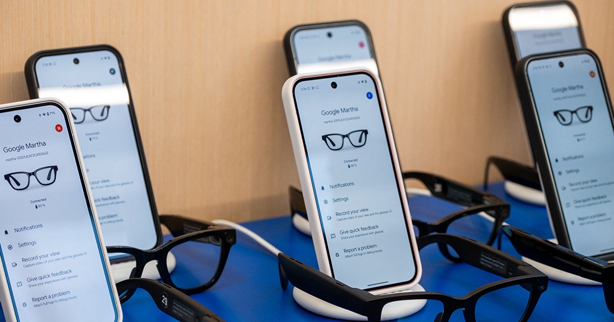 Google Set to Launch AI Glasses With Gemini in 2026