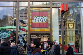 LEGO’s New 2102-Piece Set Is the Ultimate Puppy Build