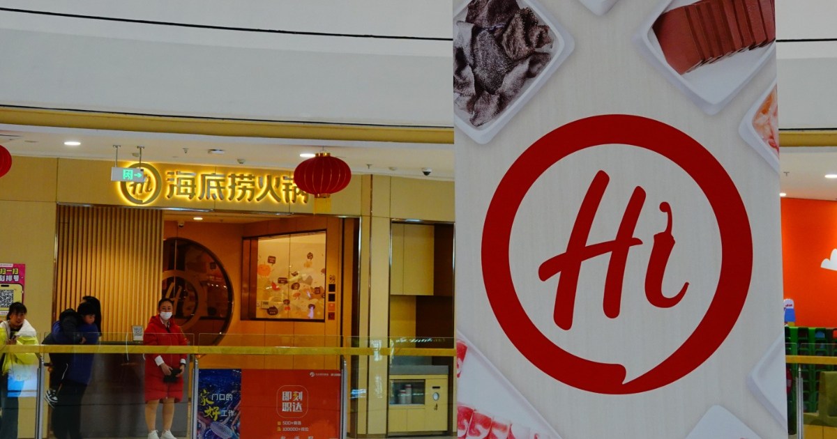 Dancing Robot Loses Control in California Restaurant