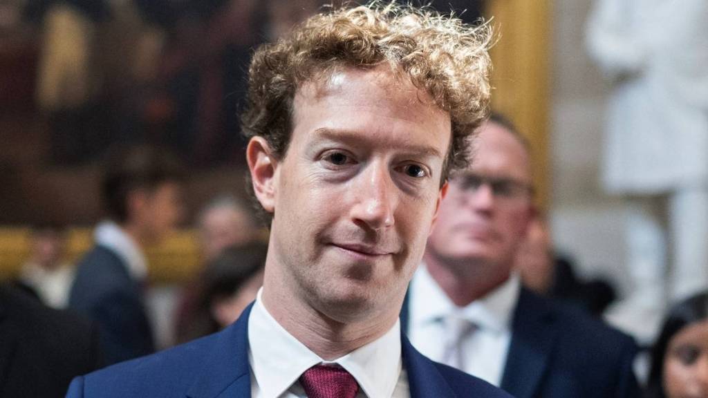 Mark Zuckerberg Reportedly Building His Own AI Clone