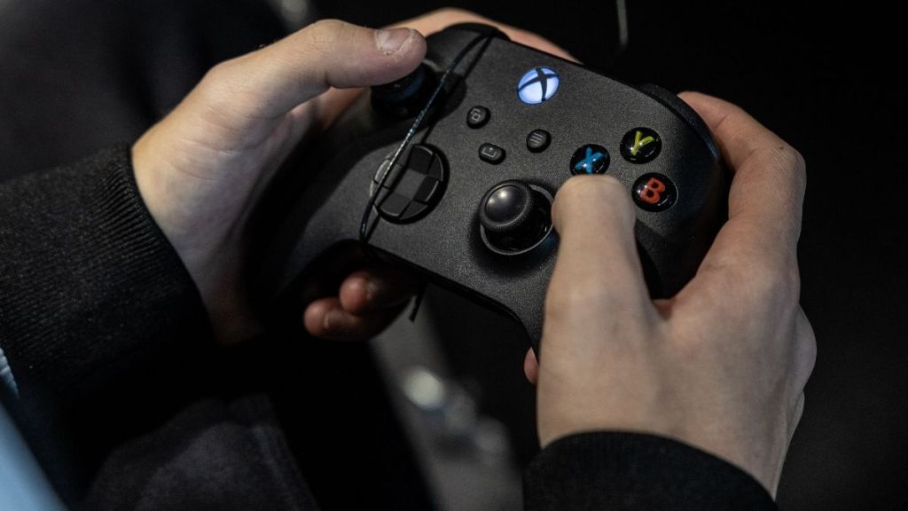 Next-Gen Xbox Elite 3 Cloud Gaming Controller Leaks Online