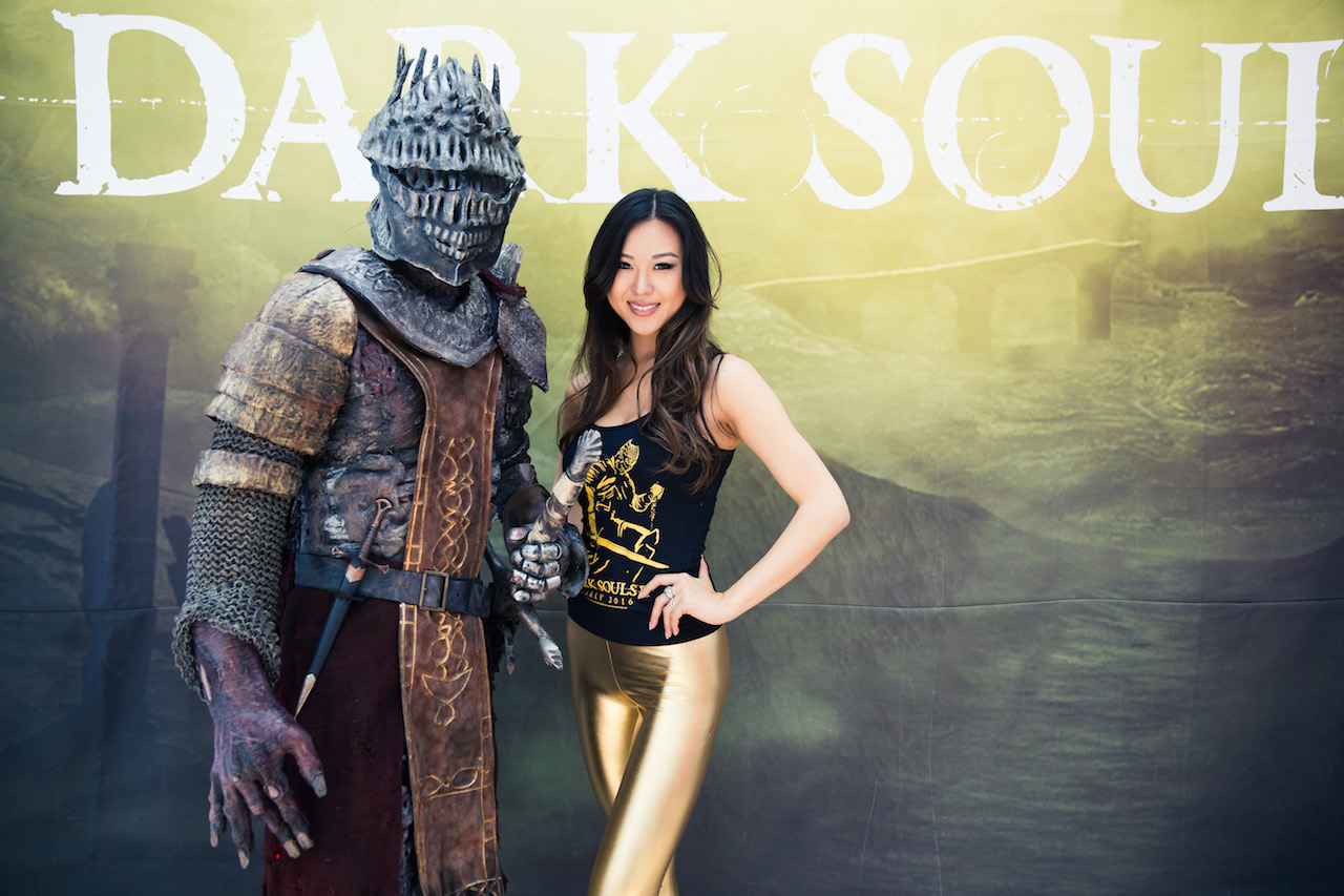 E3 2015 Cosplay and Booth Babe Photo Gallery #12