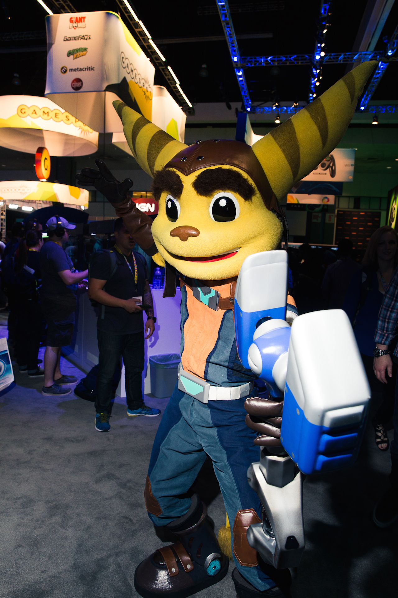 E3 2015 Cosplay and Booth Babe Photo Gallery #34