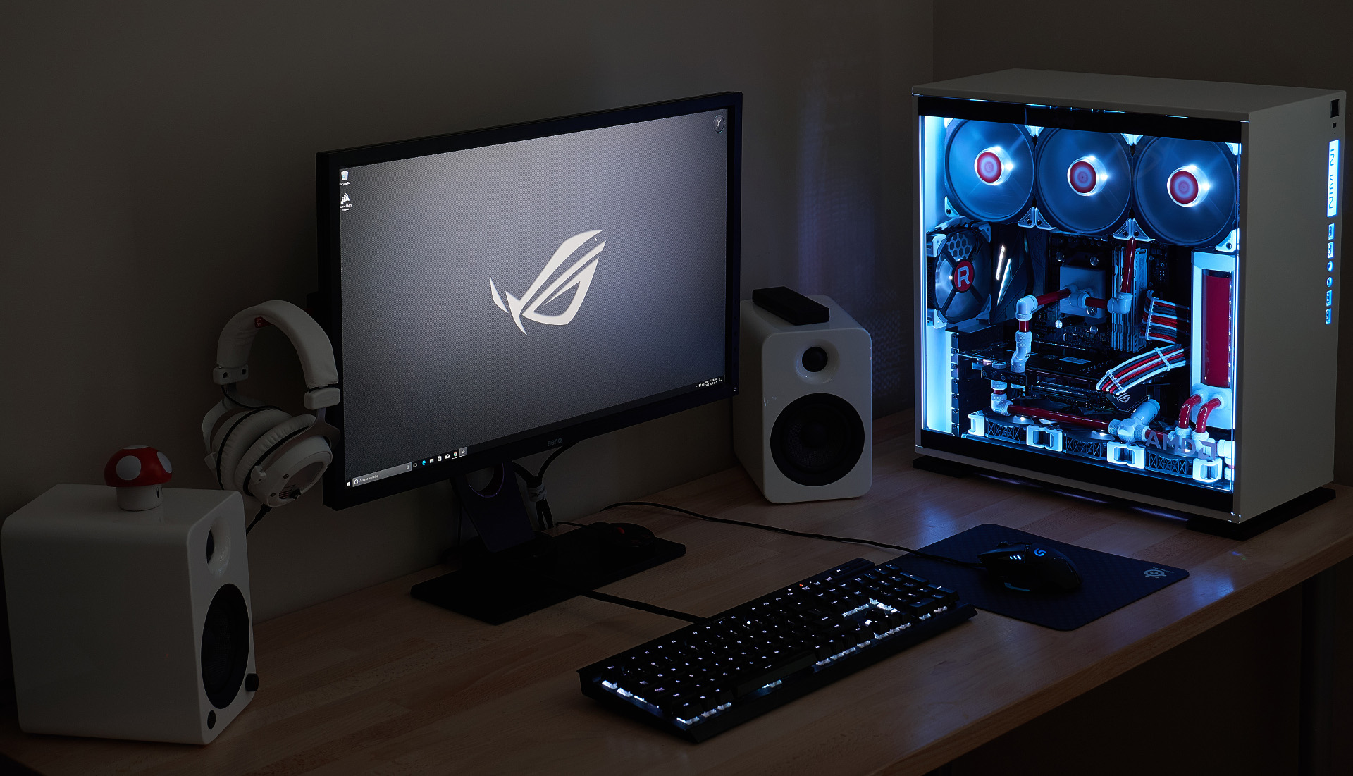Gaming PC of the Month: WallyWest's White Zenith Gaming Build #2