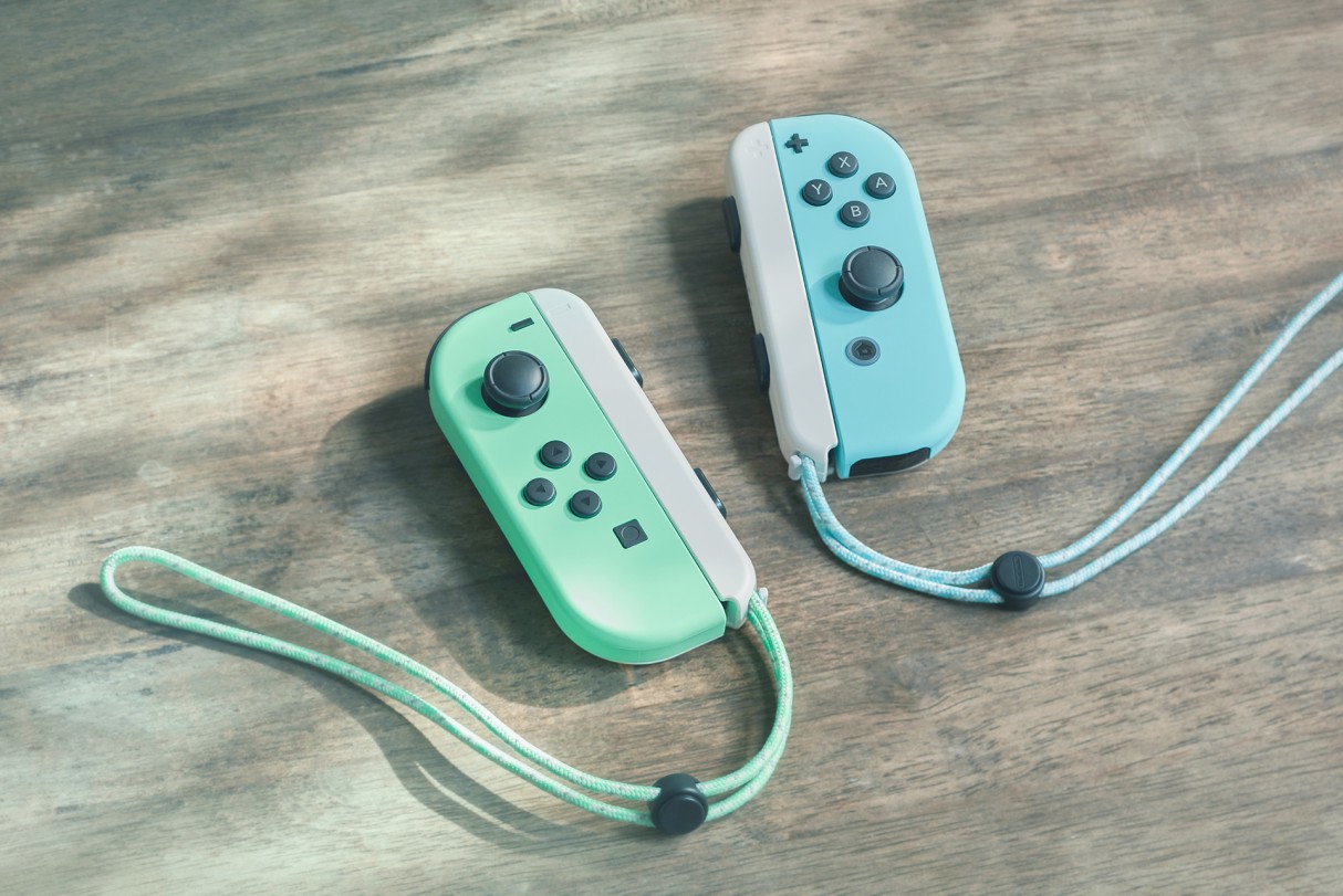 Pastel green and blue Joy-Cons