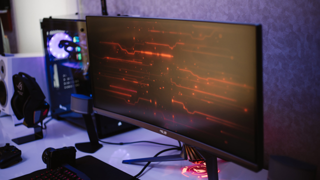 Gaming PC of the Month: Loc's ROG Gaming Setup #5